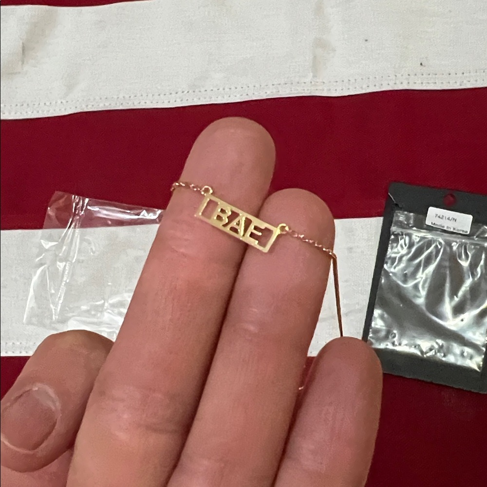 Gold color ‘Bae' Necklace - Picture 9 of 11
